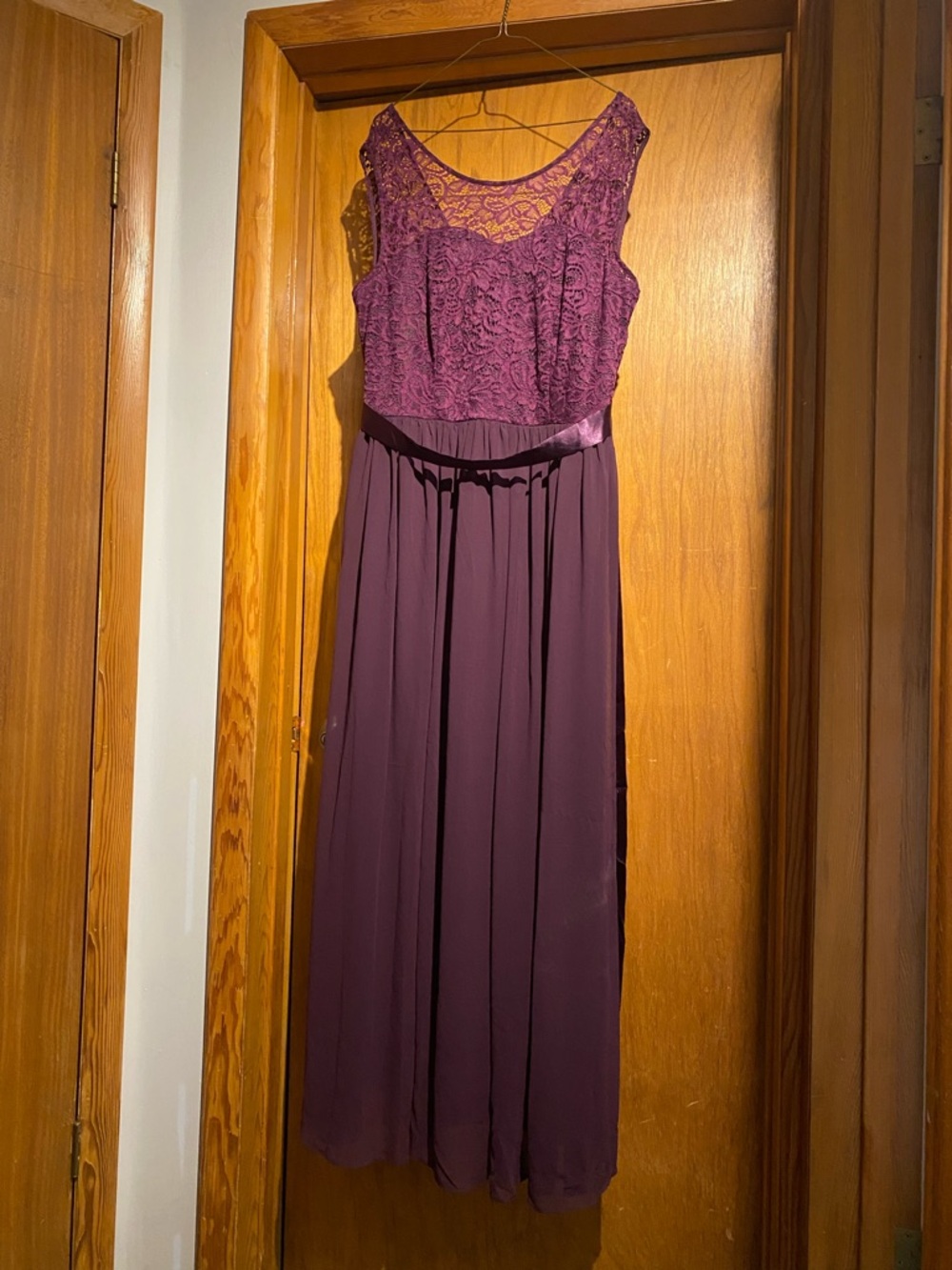 Sleeveless Lace Bodice Maxi Dress - Deep Plum